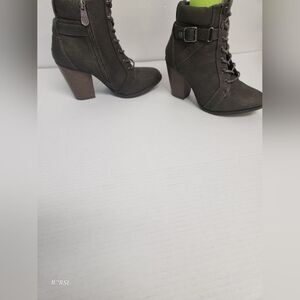 Daisy Fuentes Cloudi Boots Dark Gray Womens Size 8M